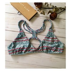 Frankie’s Bikinis top Size M